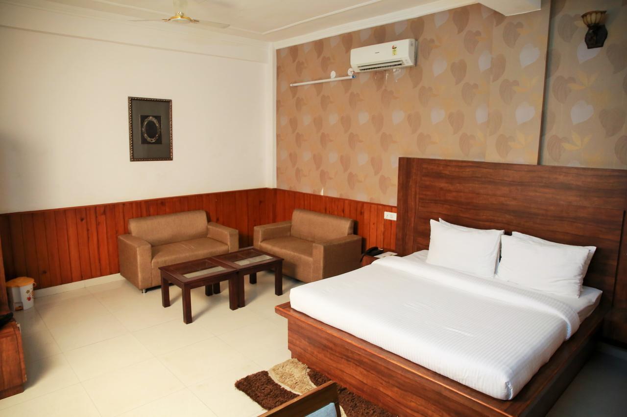 Red Apple Hotel Sangrur Extérieur photo